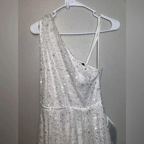 Mac Duggal 10825 Sequin One Shoulder High Low Gown SZ 6 White - Picture 6 of 11